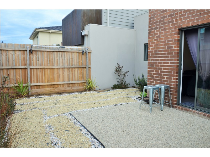 54 Lind St, Strathmore VIC 3041