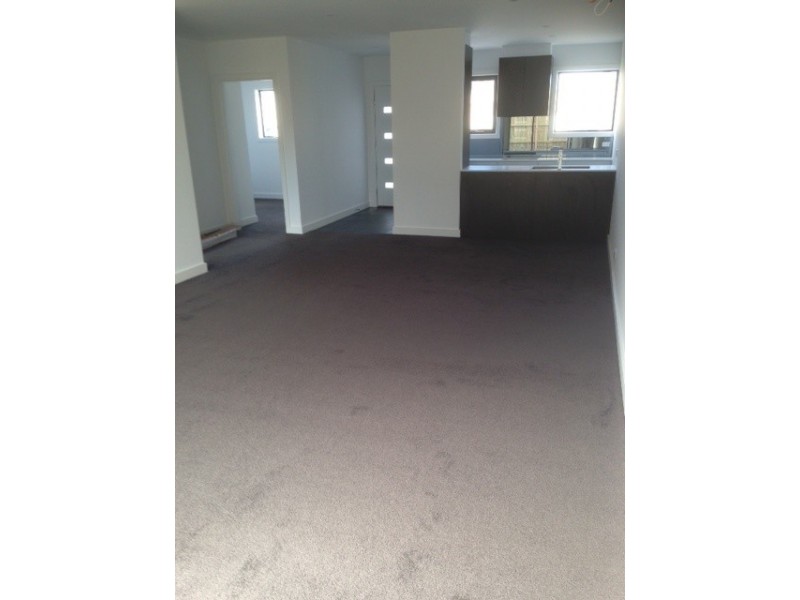 54 Lind St, Strathmore VIC 3041