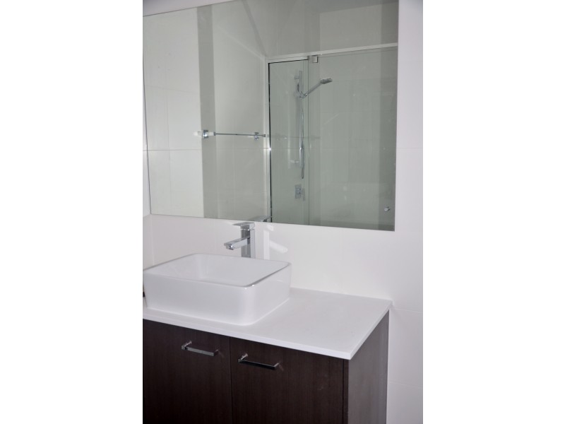 54 Lind St, Strathmore VIC 3041