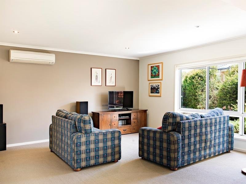 6 The Helm, Inverloch VIC 3996