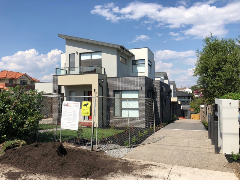 2/6 Hutchison Street, Niddrie VIC 3042