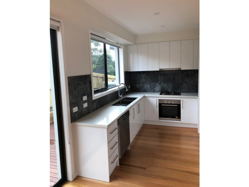 2/6 Hutchison Street, Niddrie VIC 3042