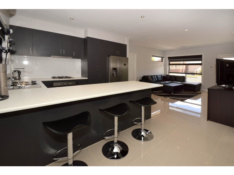 4/11 Powell Crescent, Maidstone VIC 3012