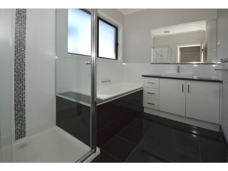 4/11 Powell Crescent, Maidstone VIC 3012