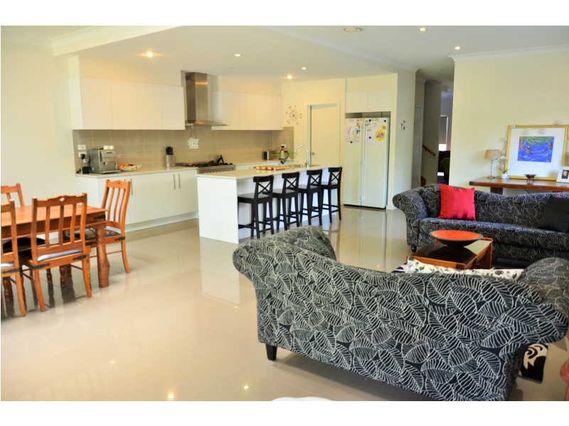 12A Hayes Parade, Pascoe Vale VIC 3044