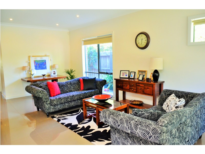 12A Hayes Parade, Pascoe Vale VIC 3044