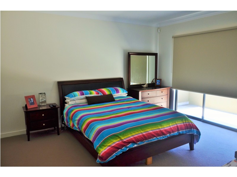 12A Hayes Parade, Pascoe Vale VIC 3044