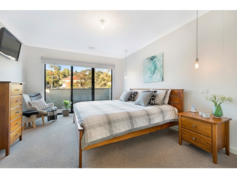 12 Hayes Parade, Pascoe Vale VIC 3044