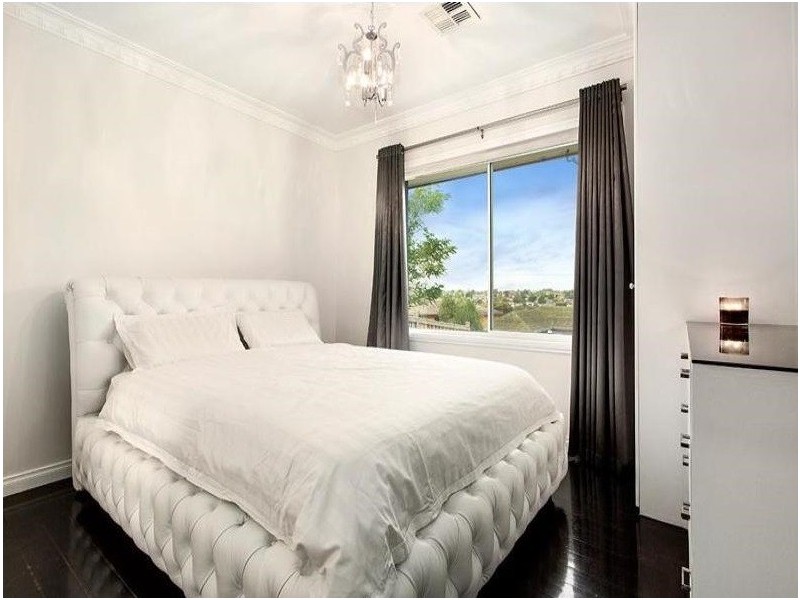 25 Streldon Avenue, Strathmore VIC 3041