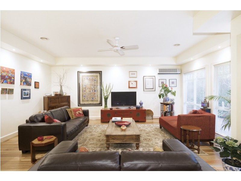 10 Mattingley Crescent, Brunswick West VIC 3055