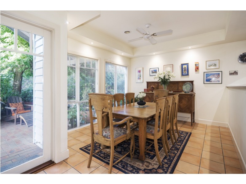 10 Mattingley Crescent, Brunswick West VIC 3055