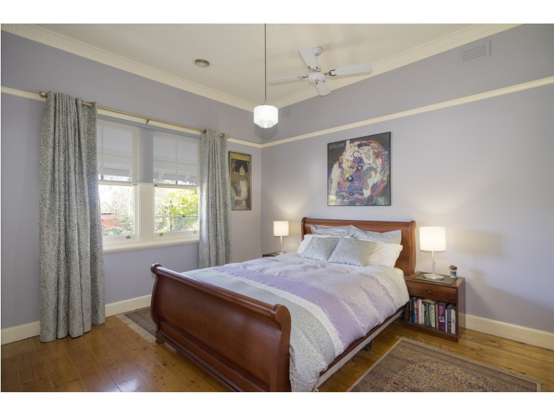 10 Mattingley Crescent, Brunswick West VIC 3055