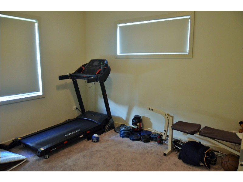 2/176 Daley Street, Glenroy VIC 3046