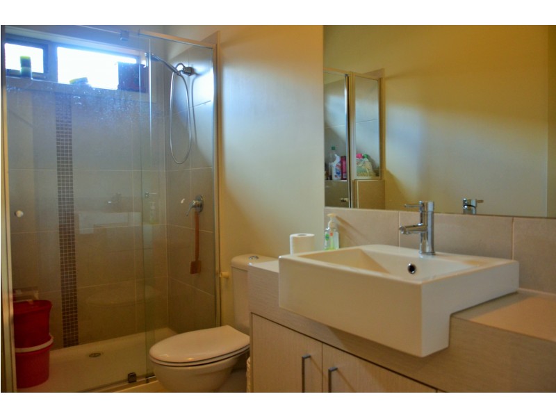 2/176 Daley Street, Glenroy VIC 3046