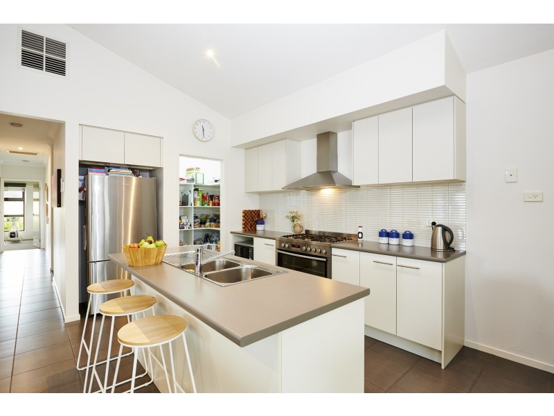 2 Viewrise Walk, Craigieburn VIC 3064