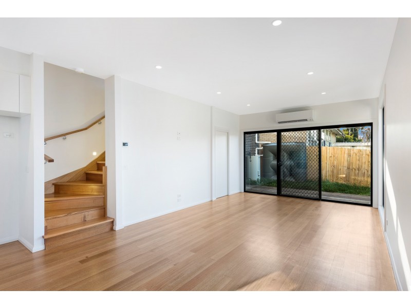 Unit 1/645 Pascoe Vale Road, Oak Park VIC 3046