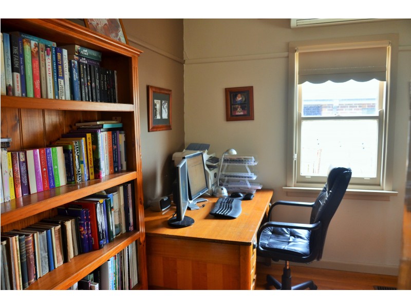 6 Shepherd Street, Glenroy VIC 3046