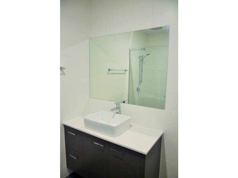 2A Loch Crescent, Strathmore VIC 3041