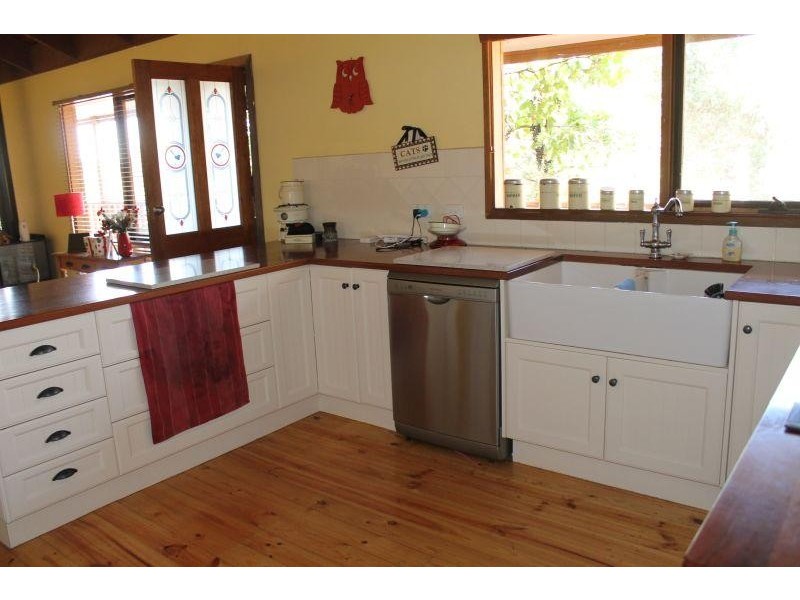 81 Anderson Court, Heathcote VIC 3523