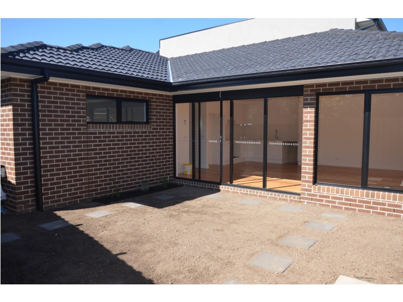 4/12 Curie Avenue, Oak Park VIC 3046