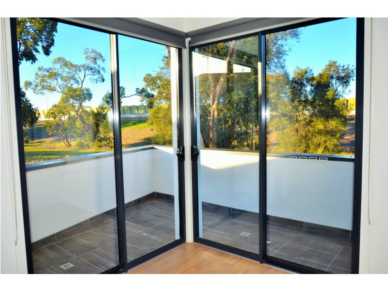 6/10 Collier, Strathmore Heights VIC 3041