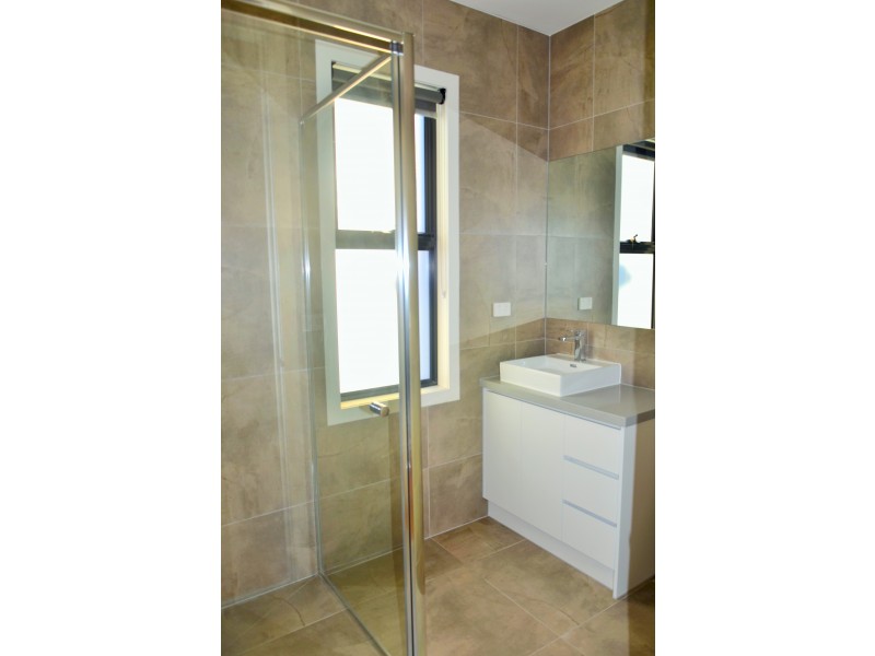 6/10 Collier, Strathmore Heights VIC 3041