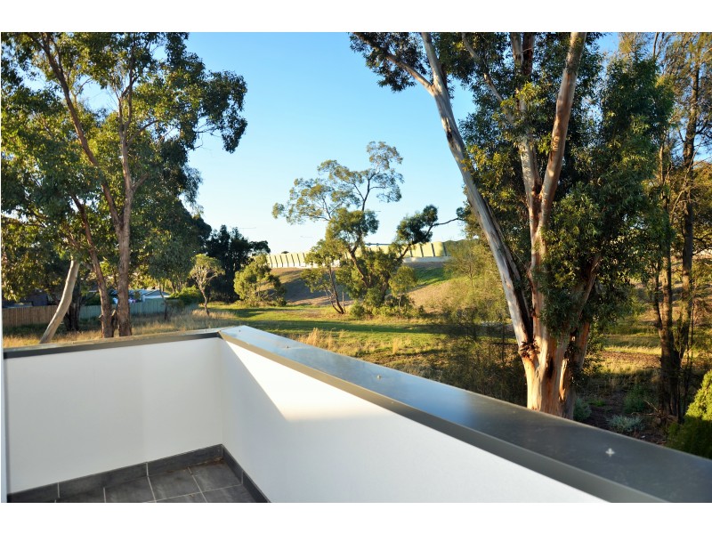 6/10 Collier, Strathmore Heights VIC 3041