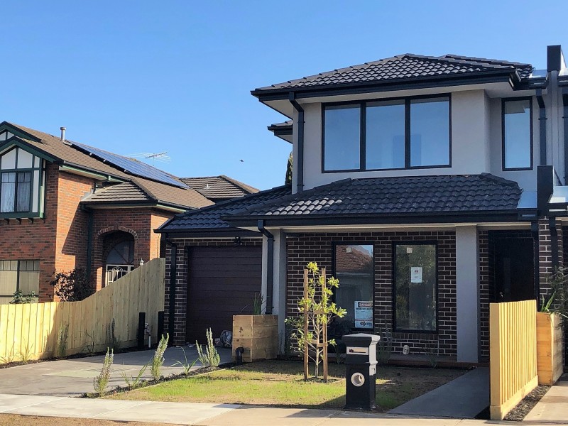 1/12 Curie Av, Oak Park VIC 3046