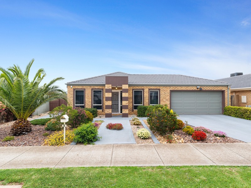 6 Lord Nolan Street, Kurunjang VIC 3337