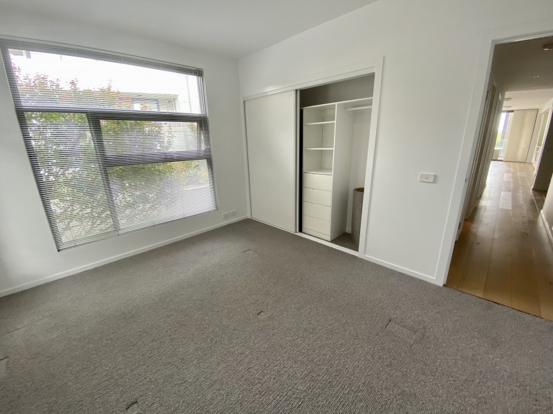 A209/460 Victoria, Brunswick VIC 3056