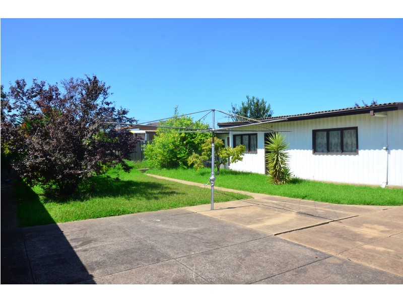 64 Erica Avenue, St Albans VIC 3021