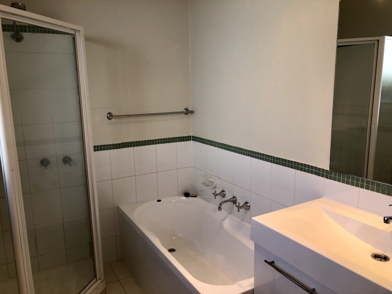 1/12 Woodvale Grove, Essendon VIC 3040