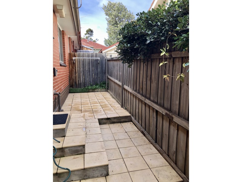 1/12 Woodvale Grove, Essendon VIC 3040