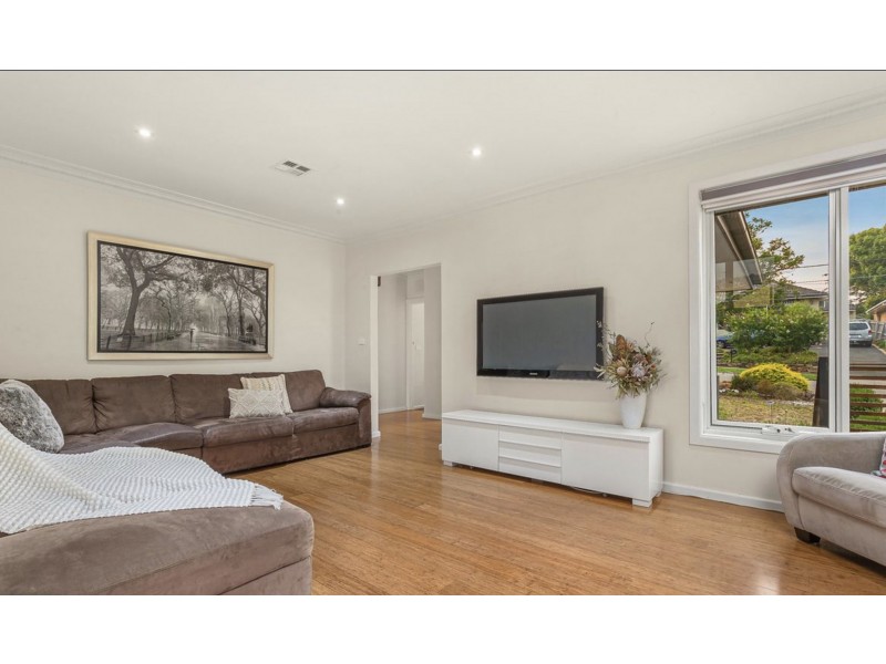 26 Dagonet Street, Strathmore VIC 3041