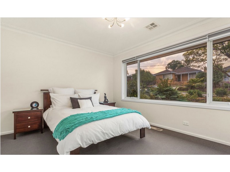 26 Dagonet Street, Strathmore VIC 3041