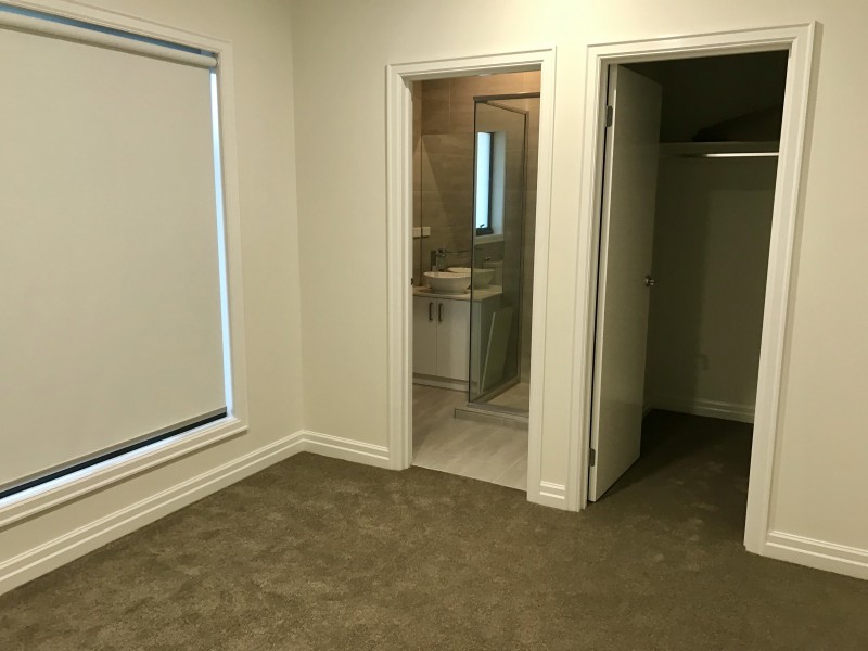 30 Hutchison Street, Niddrie VIC 3042