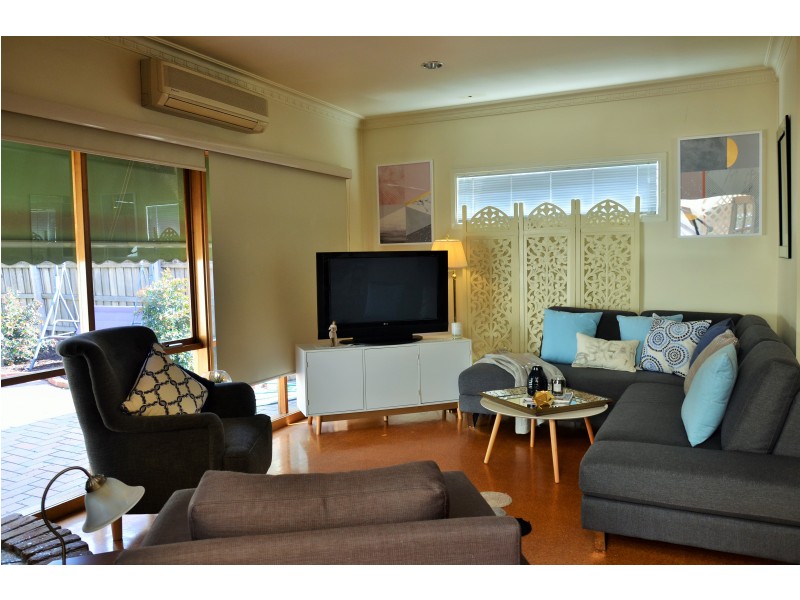 89 Mascoma Street, Strathmore VIC 3041