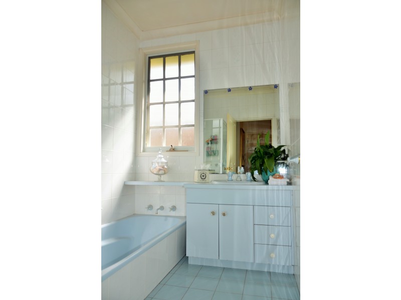 89 Mascoma Street, Strathmore VIC 3041