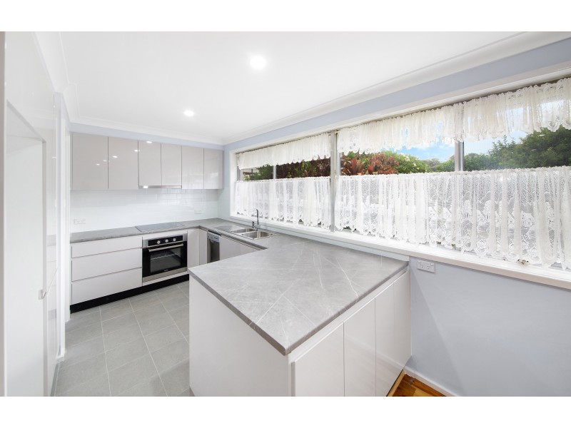 8 Queanbeyan Avenue, Miranda NSW 2228