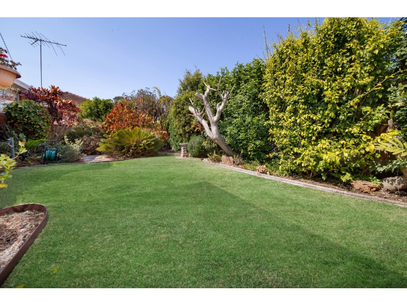 8 Queanbeyan Avenue, Miranda NSW 2228