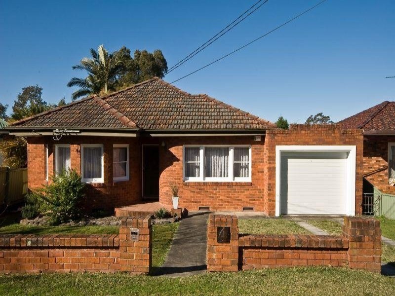 4 Lisbon Street, Sylvania NSW 2224