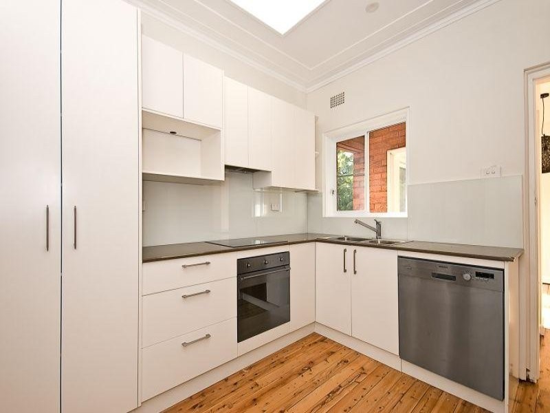 4 Lisbon Street, Sylvania NSW 2224