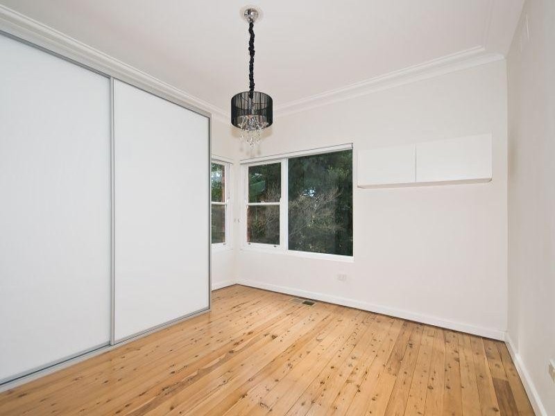 4 Lisbon Street, Sylvania NSW 2224