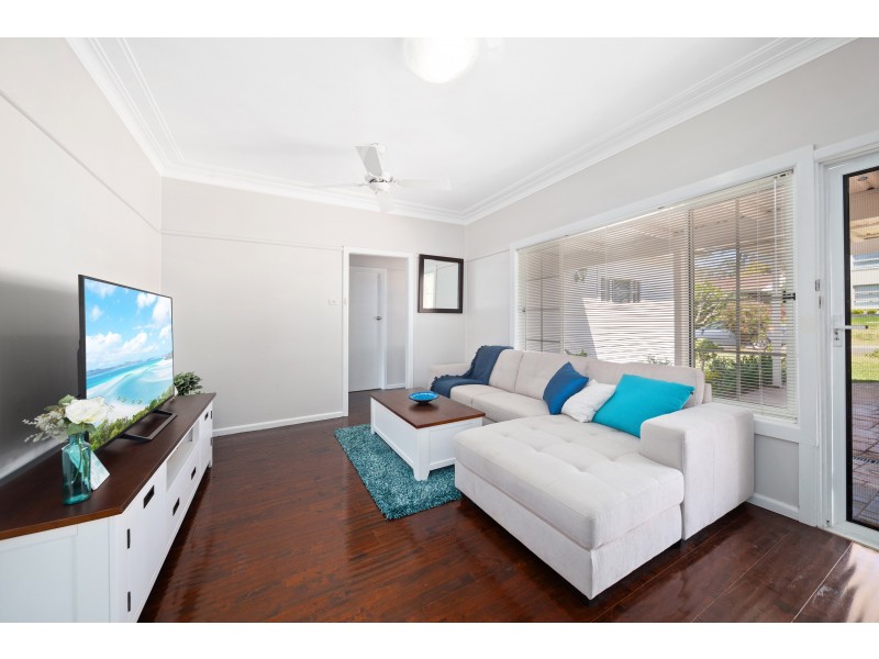 8 Barjadda Avenue, Sylvania NSW 2224