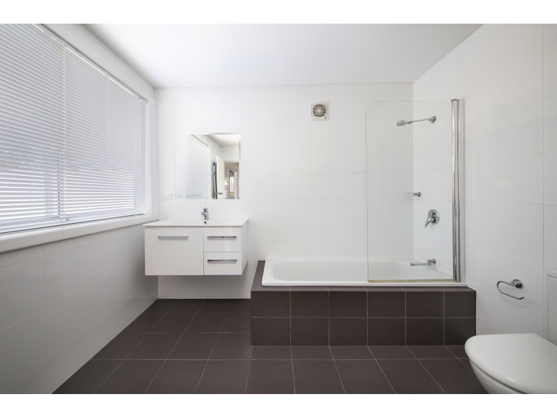 8 Barjadda Avenue, Sylvania NSW 2224