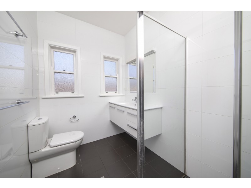 8 Barjadda Avenue, Sylvania NSW 2224