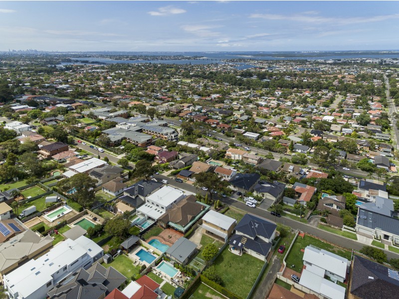 25 Henry Avenue, Sylvania NSW 2224