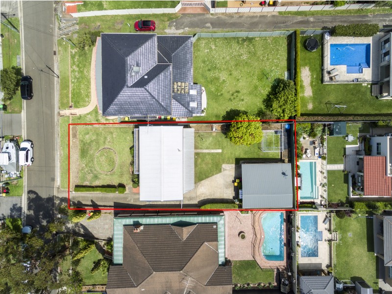 25 Henry Avenue, Sylvania NSW 2224