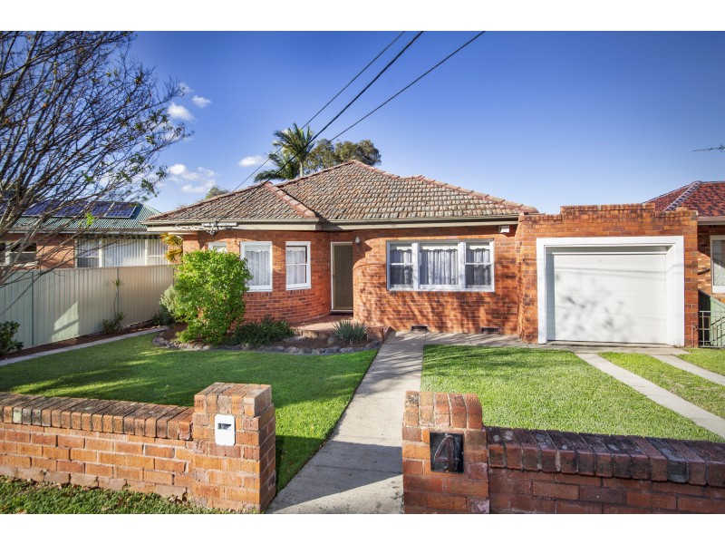 4 Lisbon Street, Sylvania NSW 2224