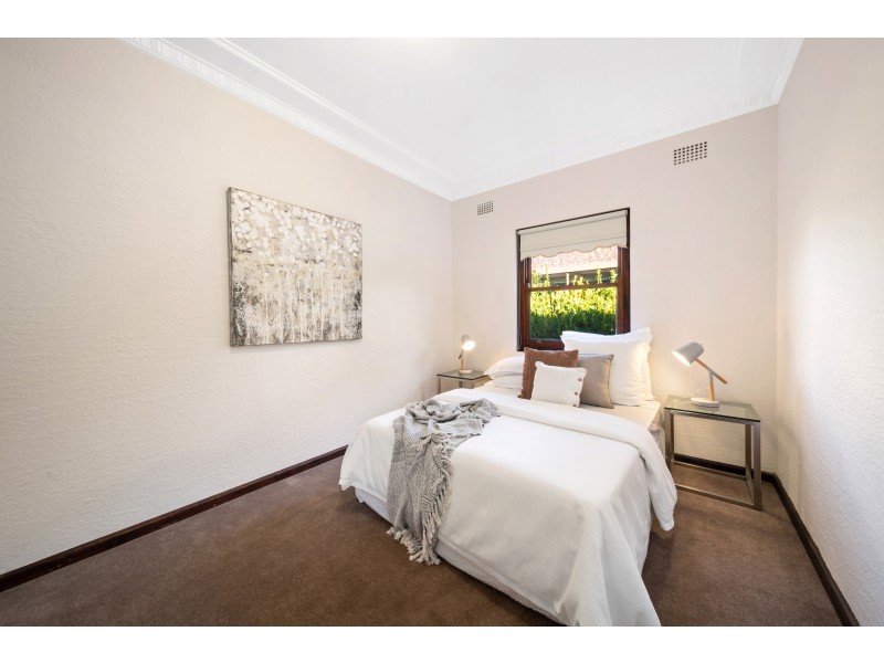 4 Lisbon Street, Sylvania NSW 2224